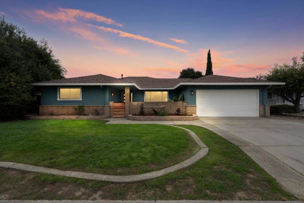 Hollister, CA 95023,1941 Memorial DR