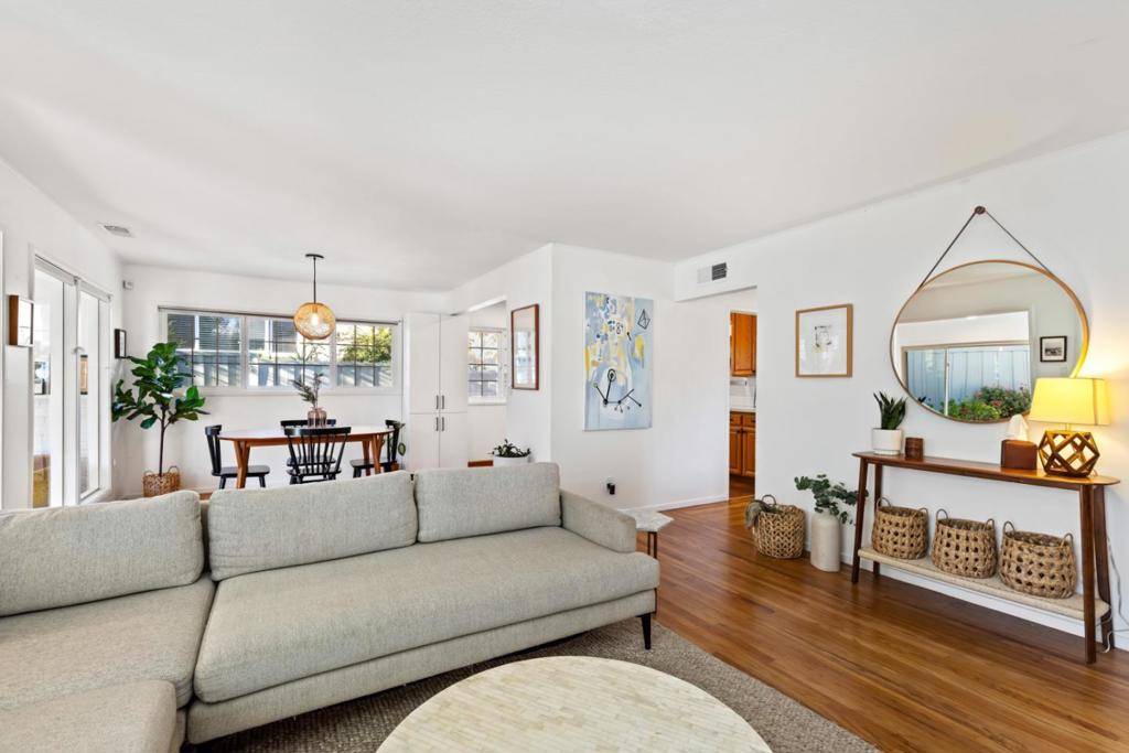 Redwood City, CA 94061,2504 Hastings AVE