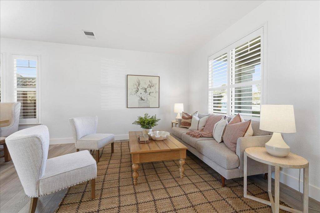 Hollister, CA 95023,2110 Glenview DR