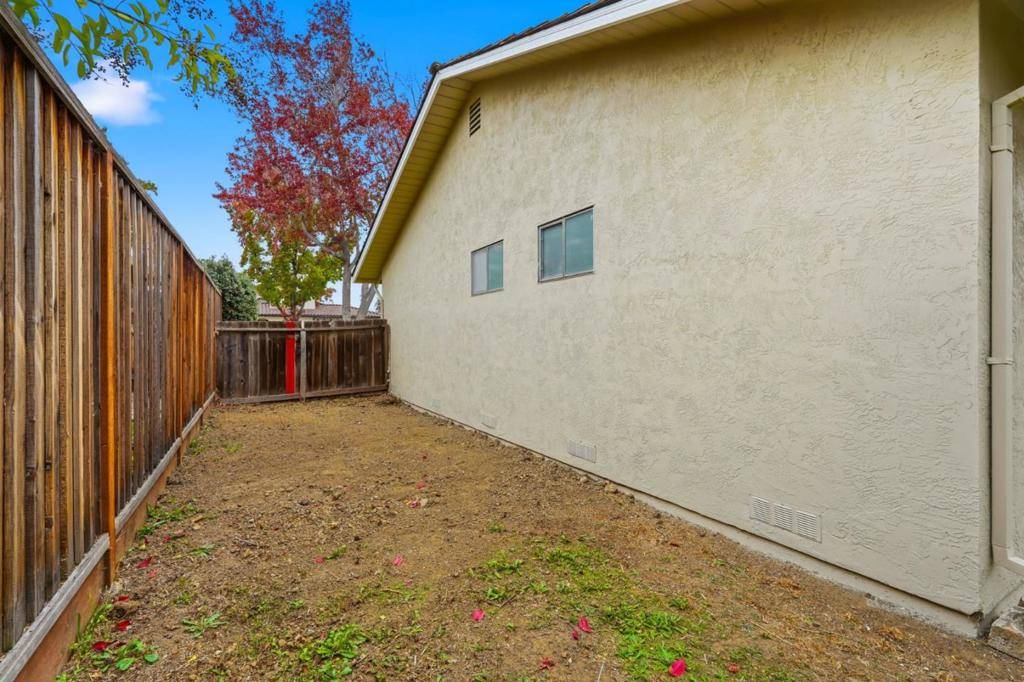 Sunnyvale, CA 94087,1550 Meadowlark LN