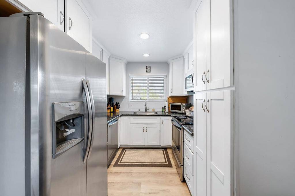 Los Gatos, CA 95032,117 Verde CT