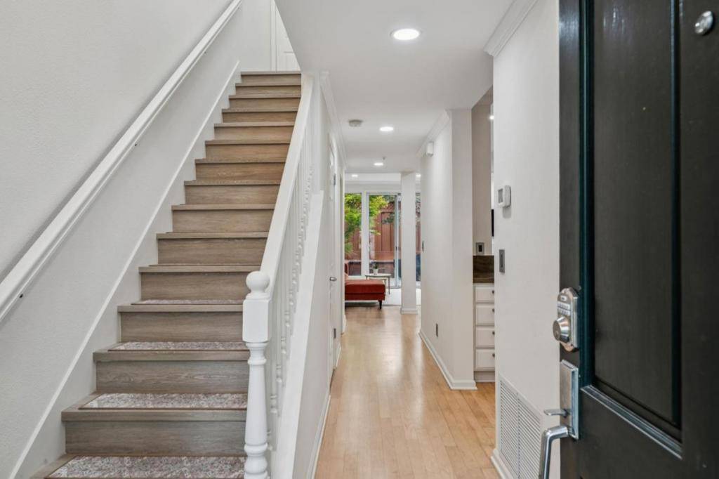 Menlo Park, CA 94025,600 Willow RD #8