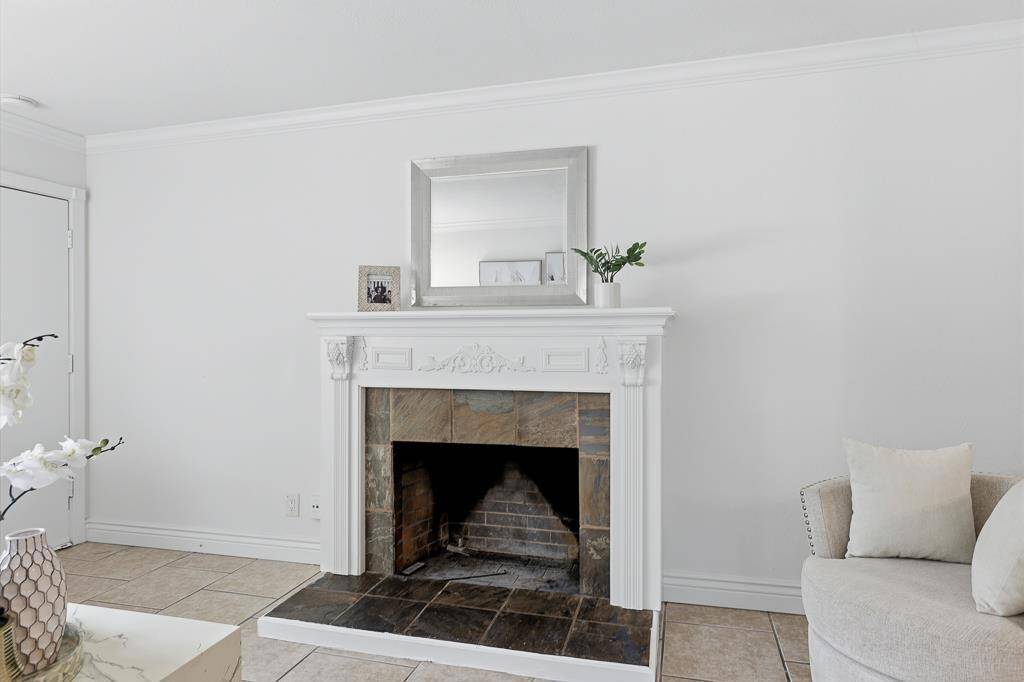 East Palo Alto, CA 94303,1183 Saratoga AVE