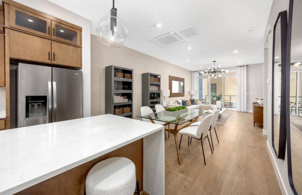 San Mateo, CA 94403,2457 Willow WAY