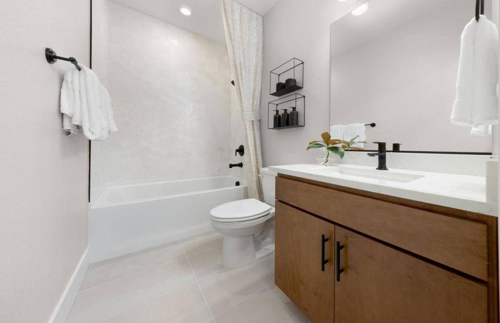 San Mateo, CA 94403,2457 Willow WAY