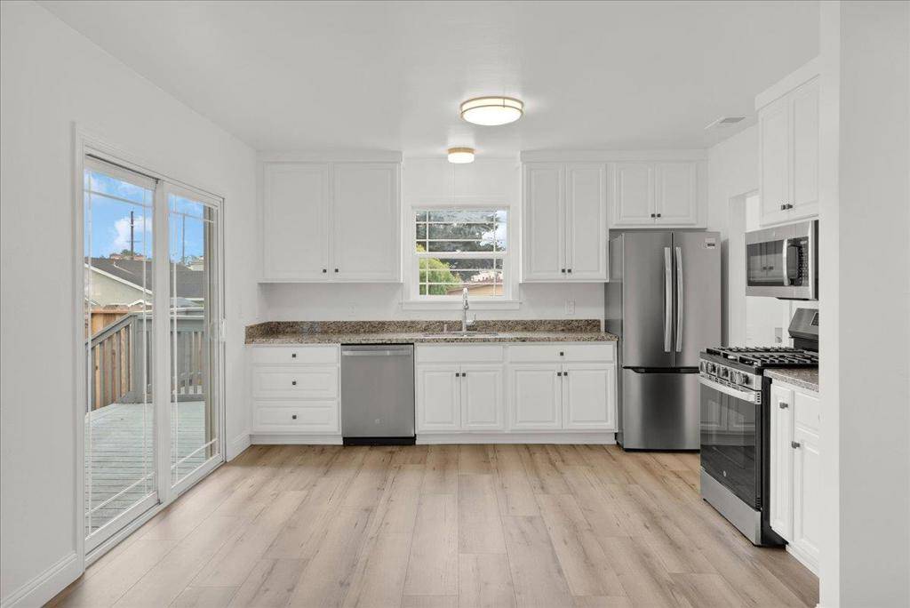 Marina, CA 93933,224 Palm