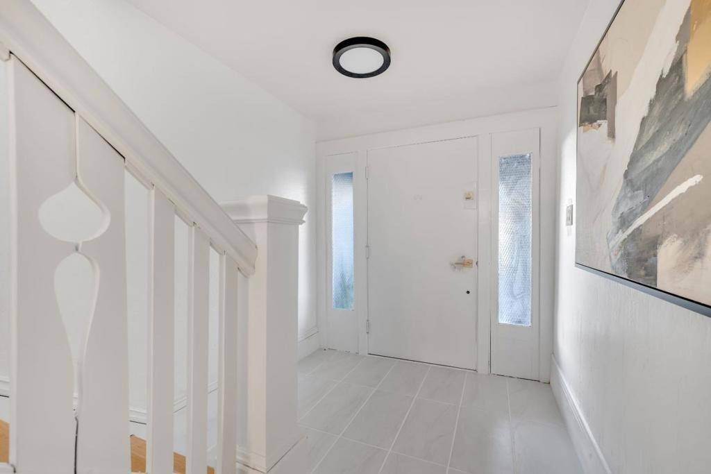 San Francisco, CA 94121,727 33rd AVE