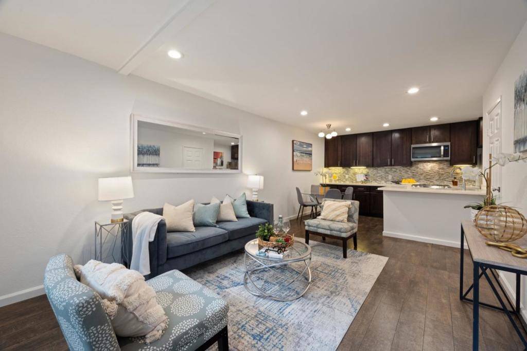 Daly City, CA 94015,385 Mandarin DR #5