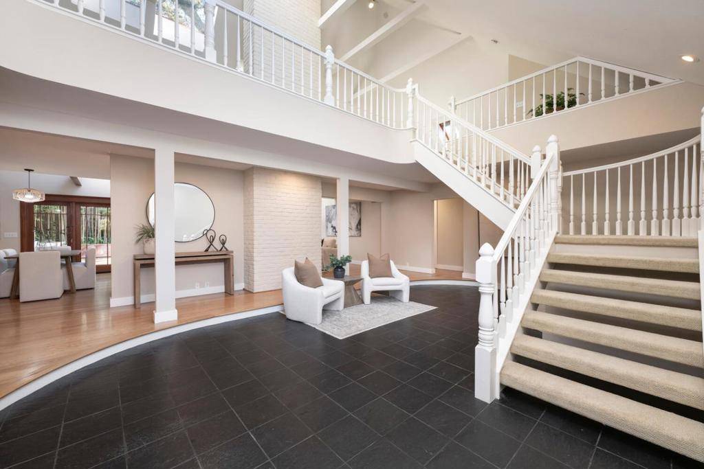 Menlo Park, CA 94025,7 MONTANA LN