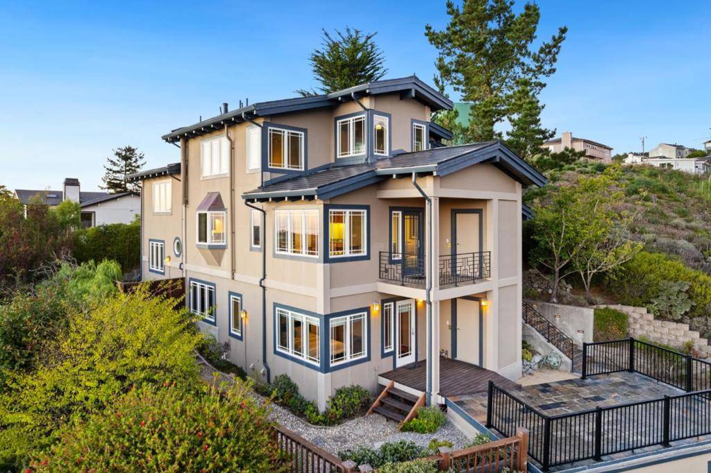 El Granada, CA 94018,107 Dolphine AVE