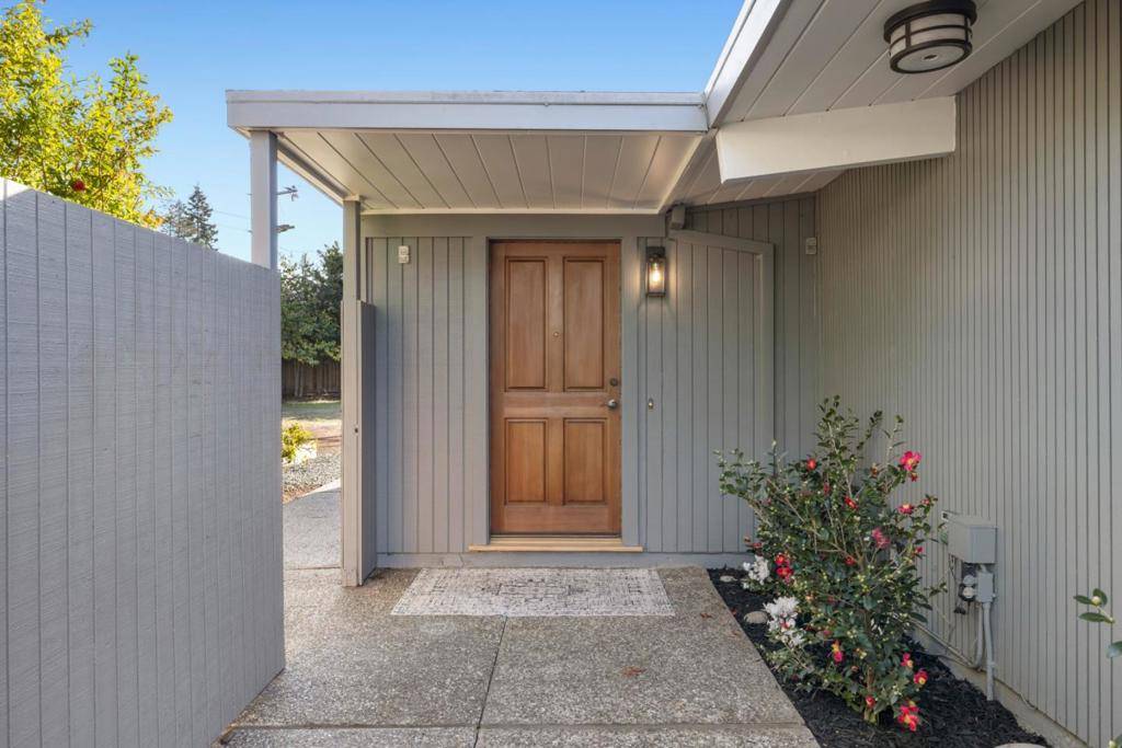 Palo Alto, CA 94303,970 Blair CT