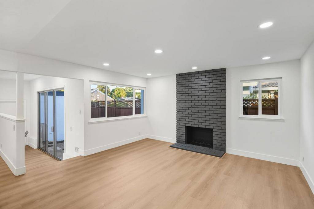 Milpitas, CA 95035,374 Manzanita CT