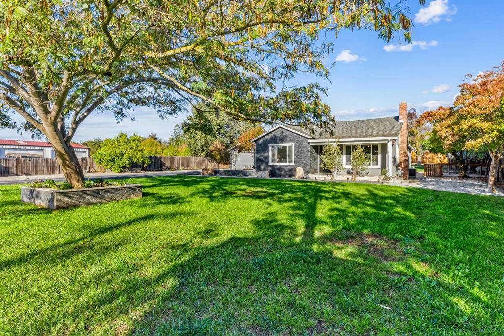 Gilroy, CA 95020,11840 Foothill AVE