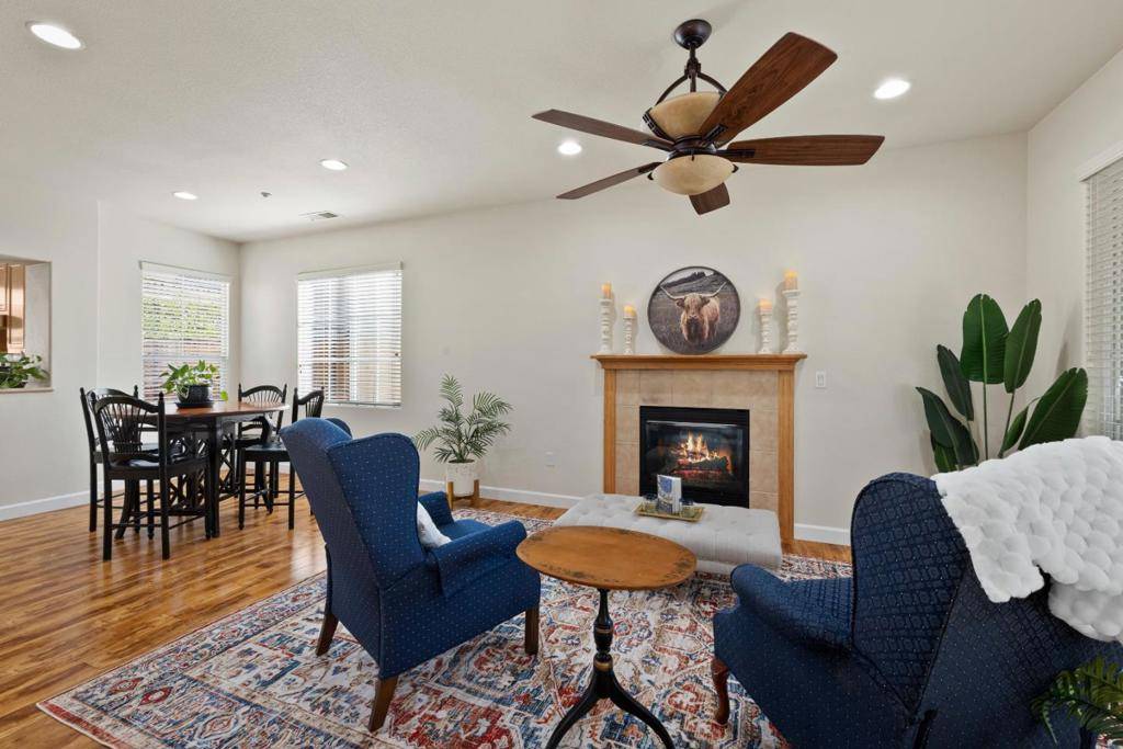 Gilroy, CA 95020,1355 Cypress CT