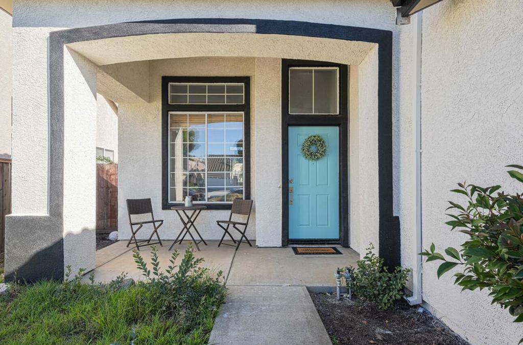 Salinas, CA 93906,327 Rhine CT