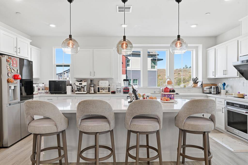 Hayward, CA 94544,28983 Ashwell AVE