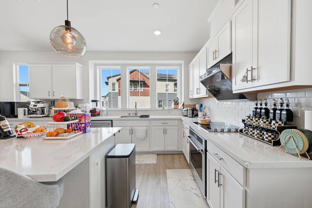 Hayward, CA 94544,28983 Ashwell AVE