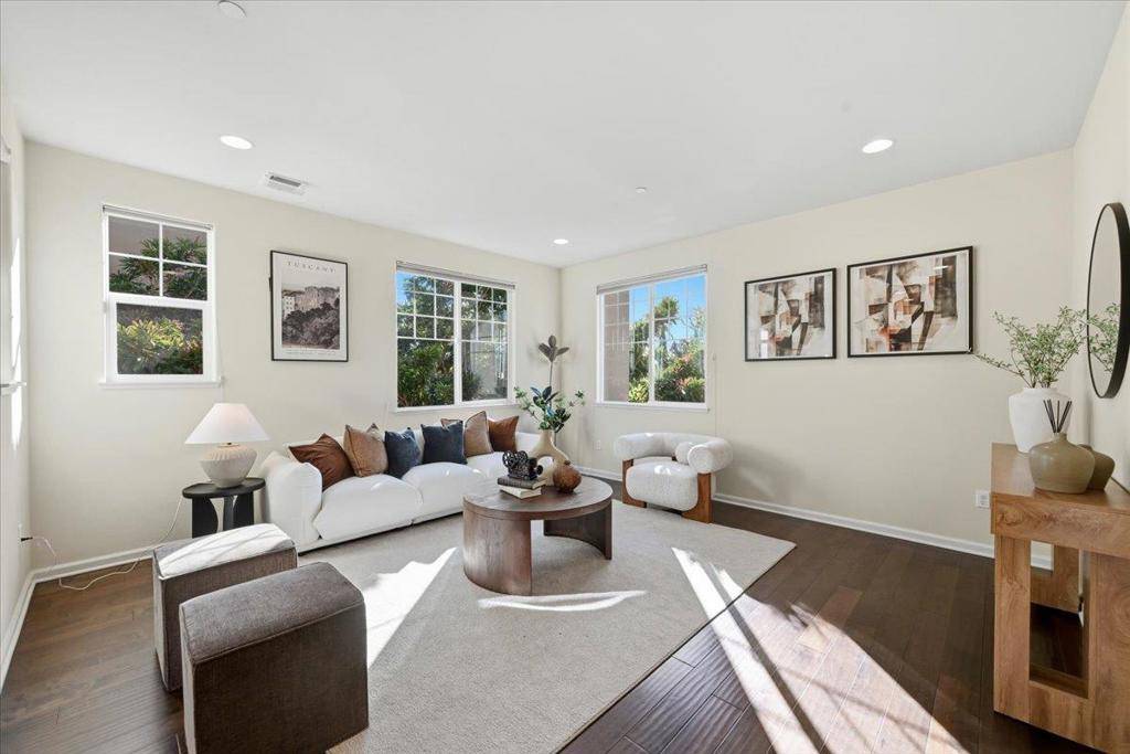 San Jose, CA 95125,536 Almaden Walk LOOP