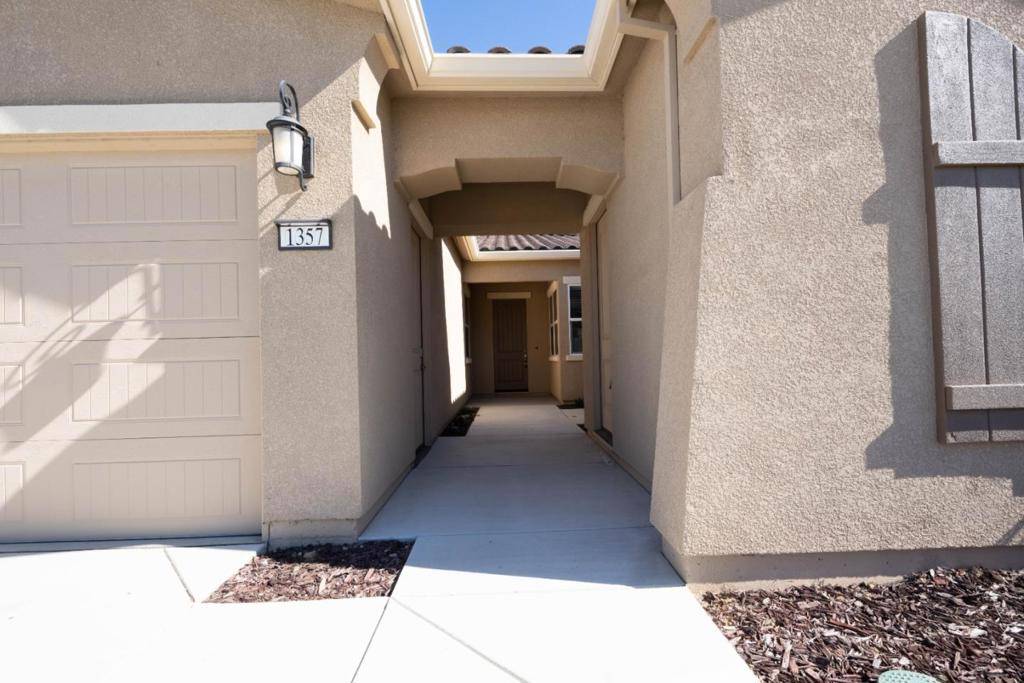 Hollister, CA 95023,1357 Sunridge DR