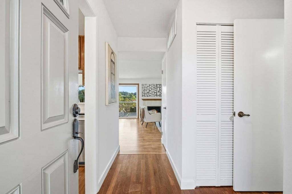 Hayward, CA 94541,25067 Oakridge CT