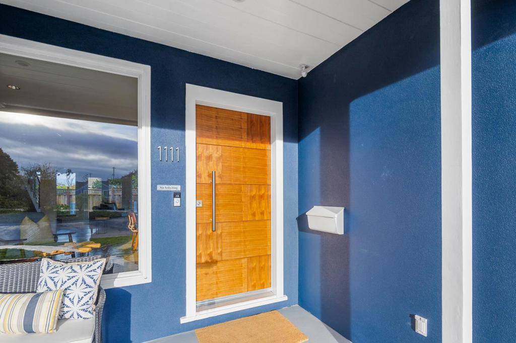 San Mateo, CA 94402,1111 Hawthorne DR