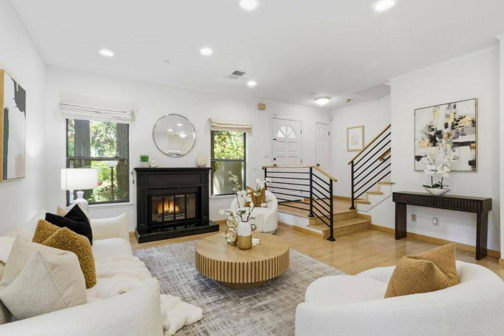 Sunnyvale, CA 94086,926 La Mesa TER #A