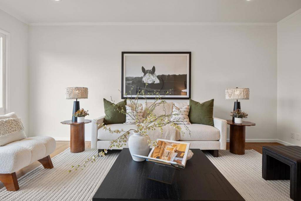 Daly City, CA 94015,61 Windsor DR