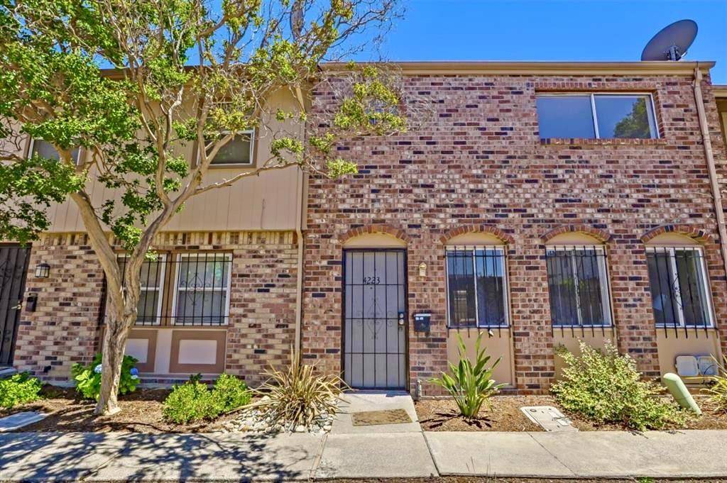 Sacramento, CA 95823,4223 Savannah LN