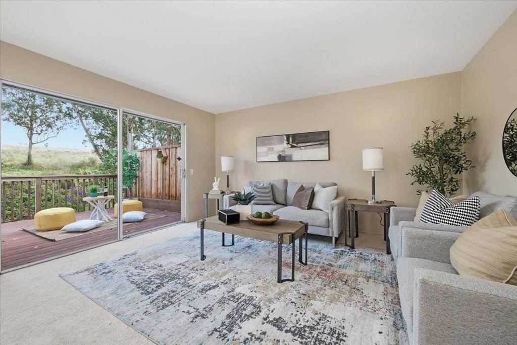 Half Moon Bay, CA 94019,957 S Arnold WAY