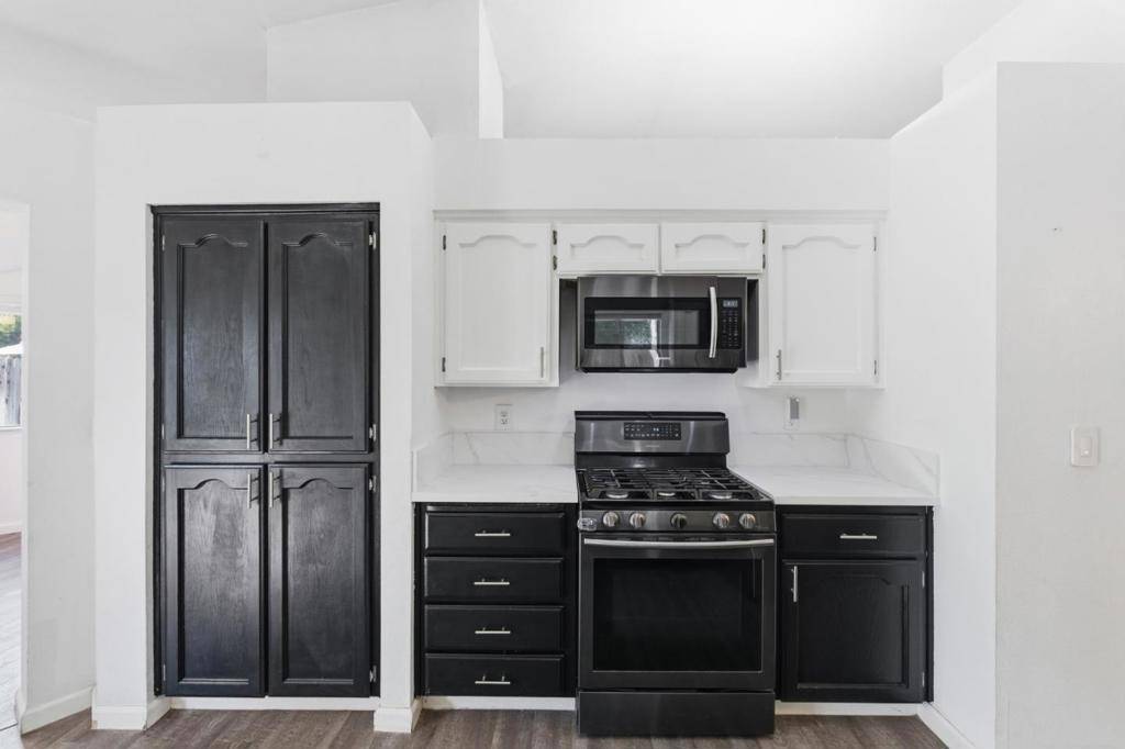 Fresno, CA 93711,3345 W Stuart AVE