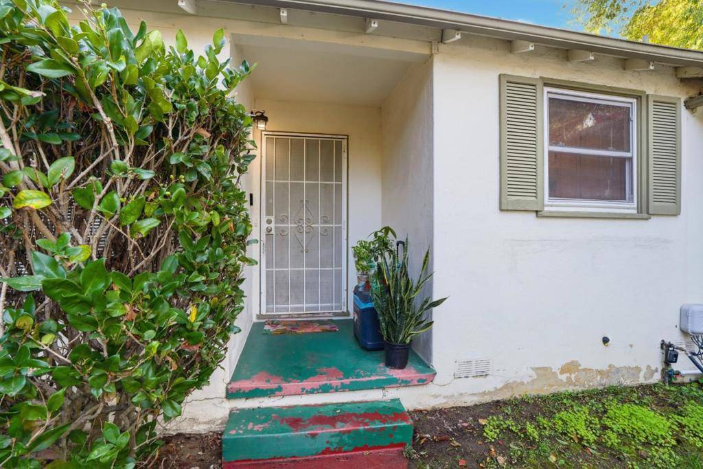 East Palo Alto, CA 94303,1908 Cooley AVE