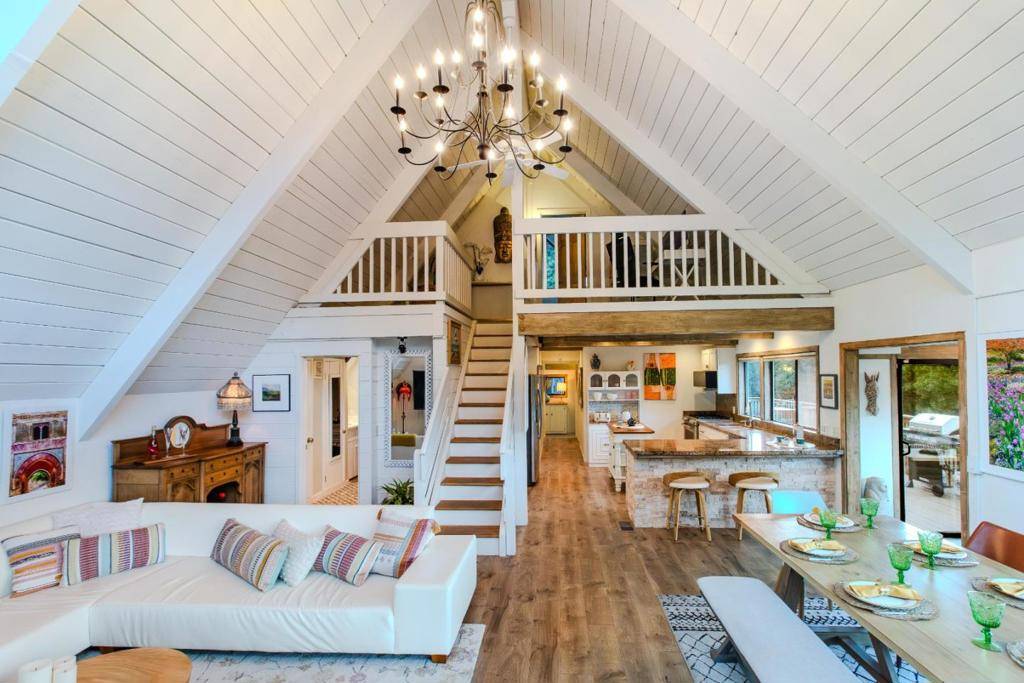 Salinas, CA 93908,412 Corral De Tierra RD