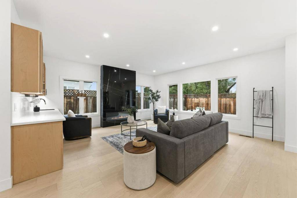 Mountain View, CA 94040,1748 Crane AVE