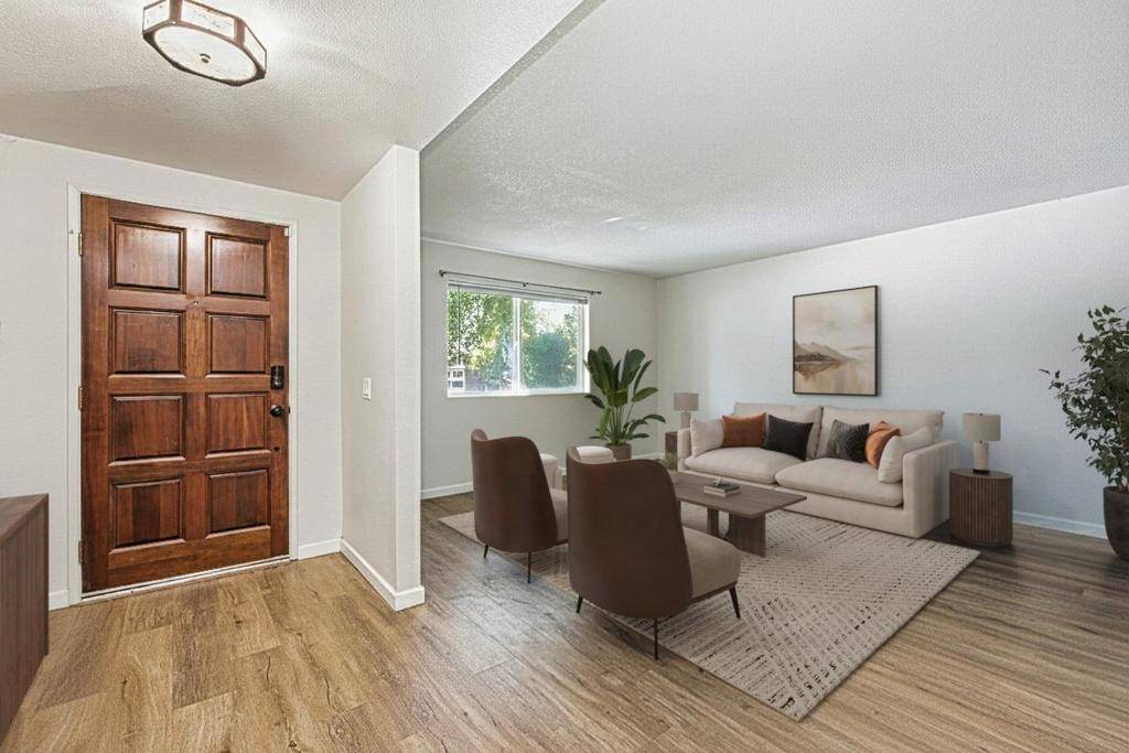 Gilroy, CA 95020,319 Churchill PL