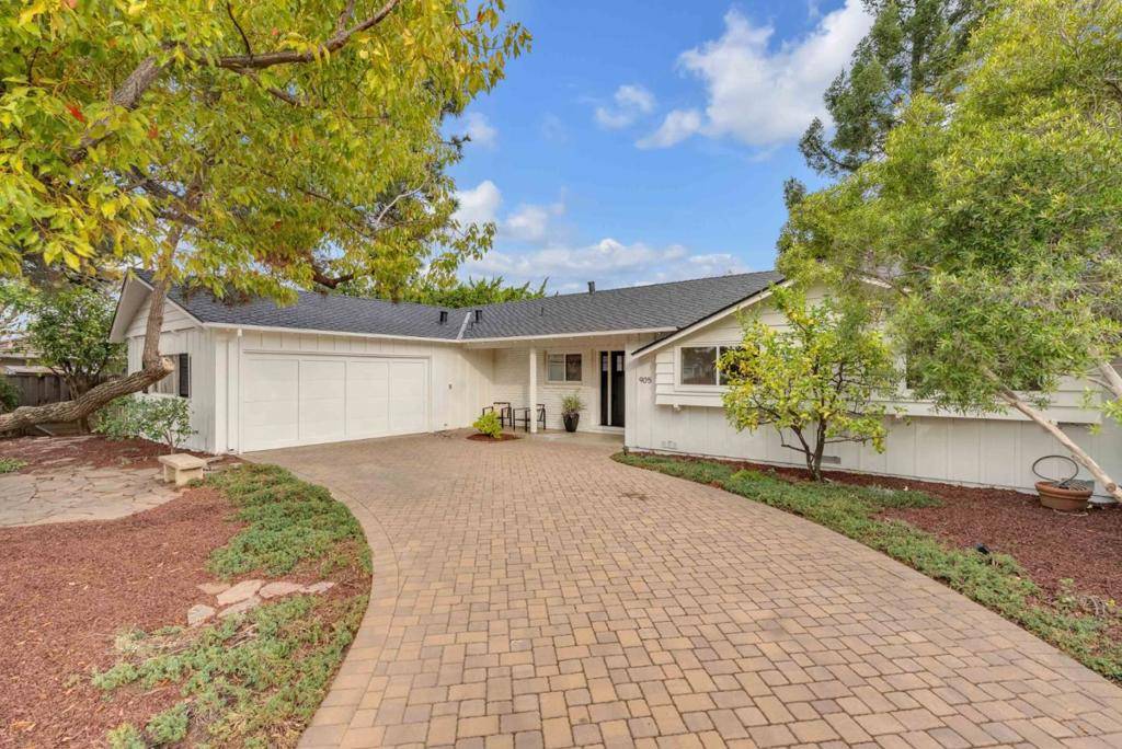 Los Altos, CA 94024,905 Spencer WAY