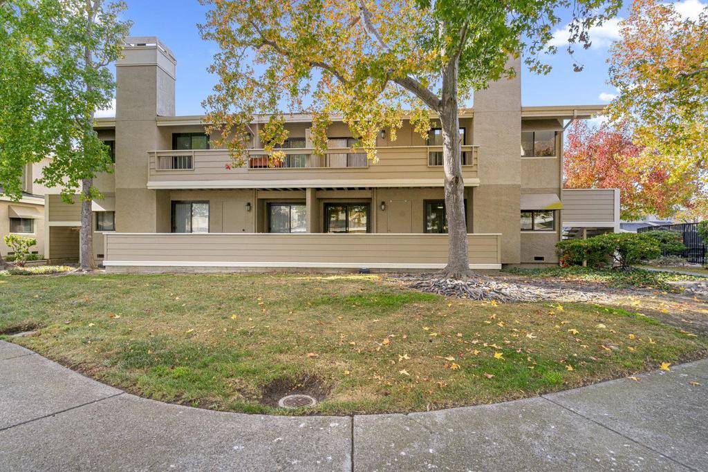 Foster City, CA 94404,141 Albacore LN