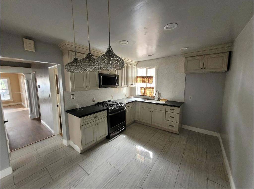 Norwalk, CA 90650,15515 Harvest AVE