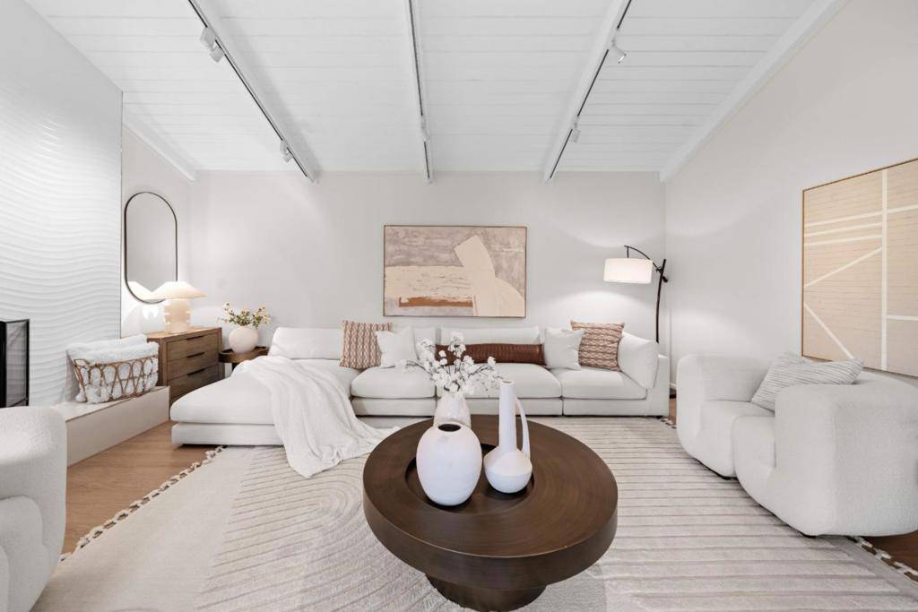 Saratoga, CA 95070,20742 Saint Joan CT