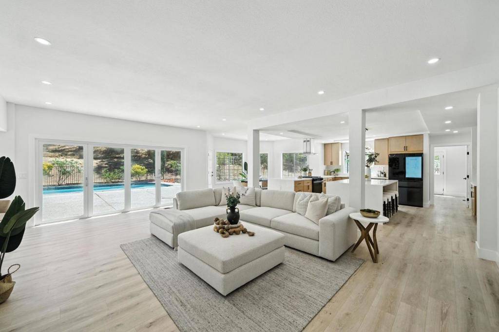 Pleasanton, CA 94588,6650 Johnston RD