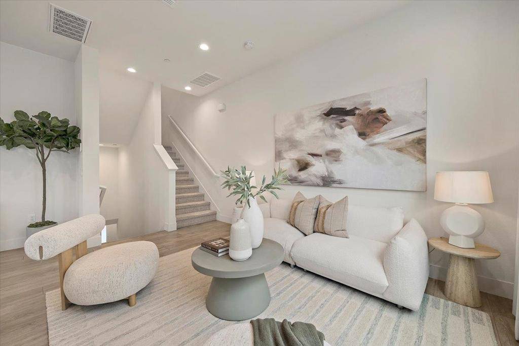 San Jose, CA 95110,166 Nexus LOOP