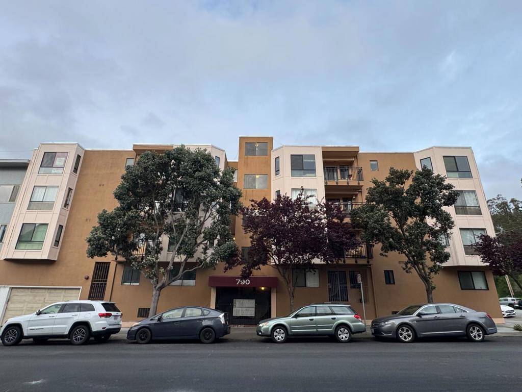 San Francisco, CA 94118,790 7th AVE #404