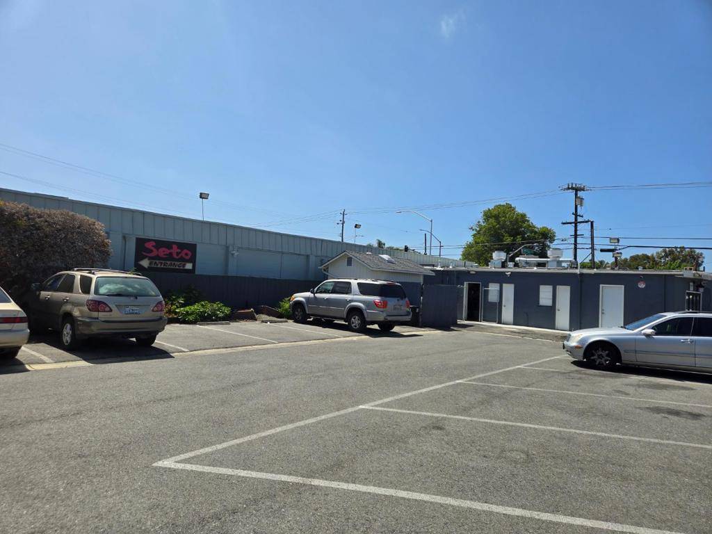 Sunnyvale, CA 94085,511 511 511 Borregas AVE