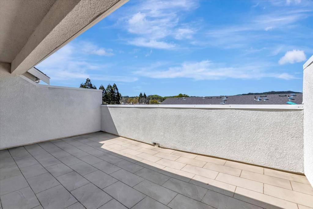 Walnut Creek, CA 94597,2739 Oak RD