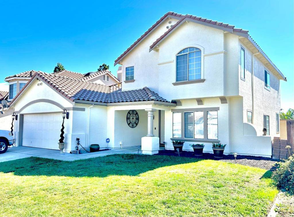 Salinas, CA 93906,1243 De Cunha CT