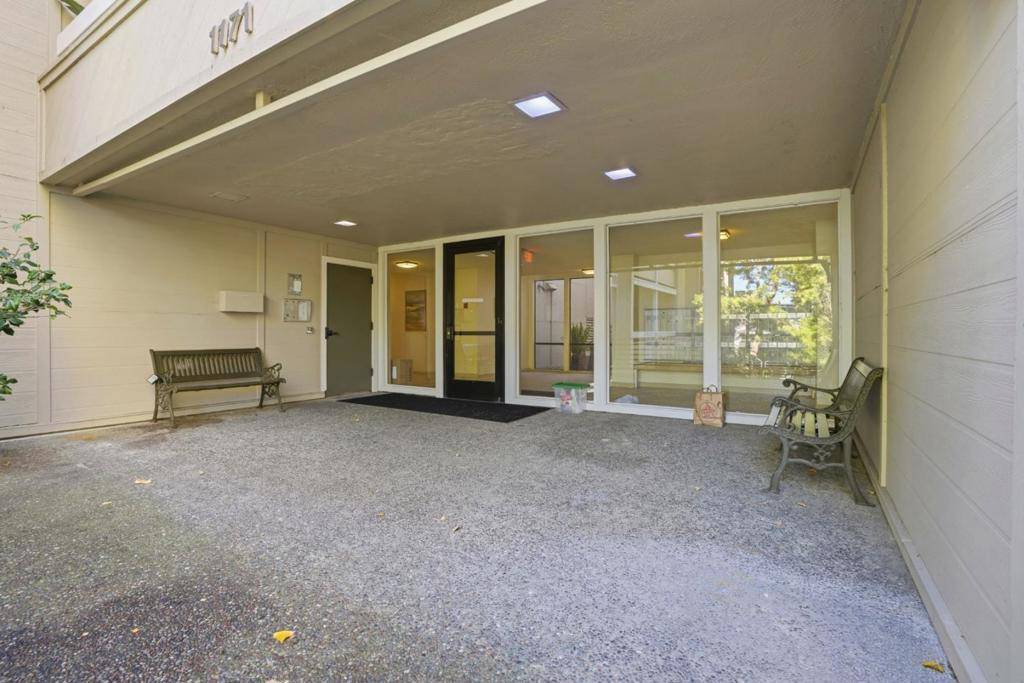 Foster City, CA 94404,1171 Compass LN #305