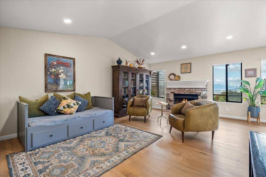 El Cerrito, CA 94530,2225 Pinehurst WAY