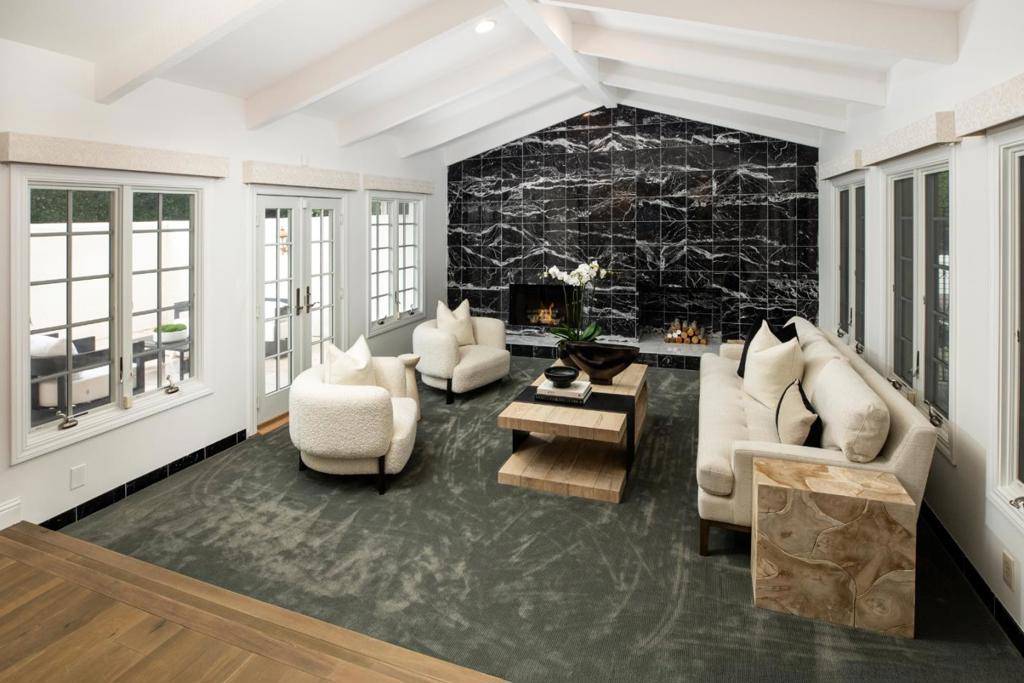 Los Altos Hills, CA 94024,11637 Rebecca LN