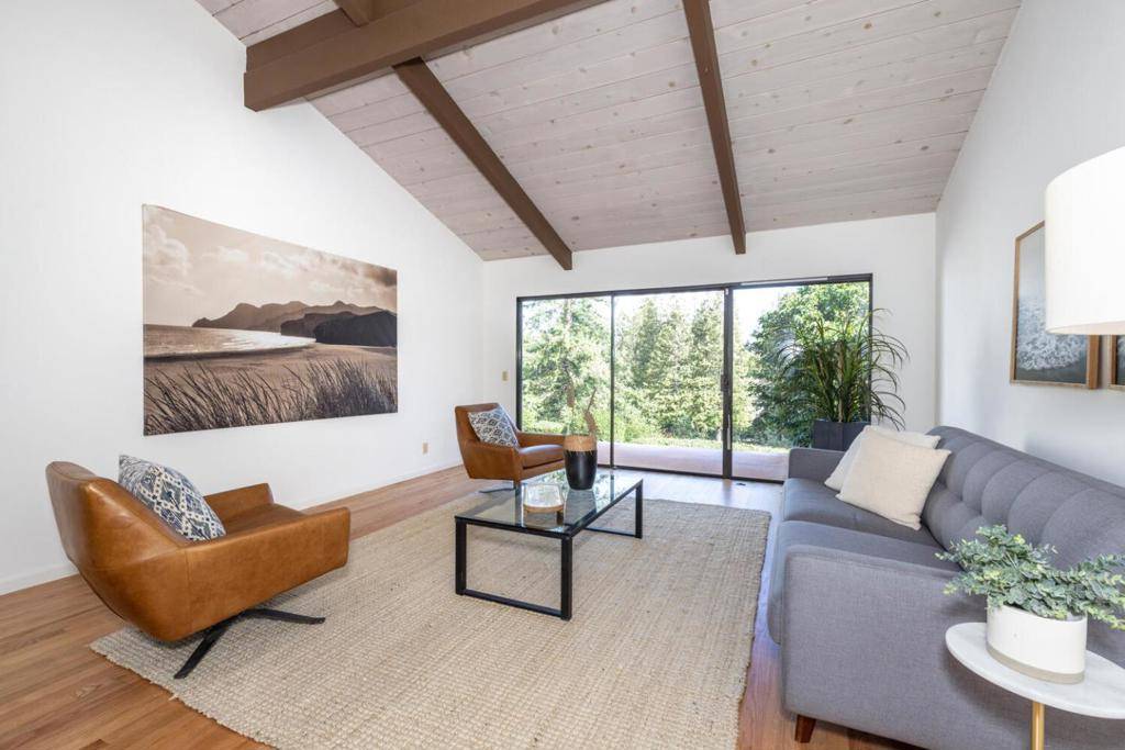 Menlo Park, CA 94025,166 Sand Hill CIR