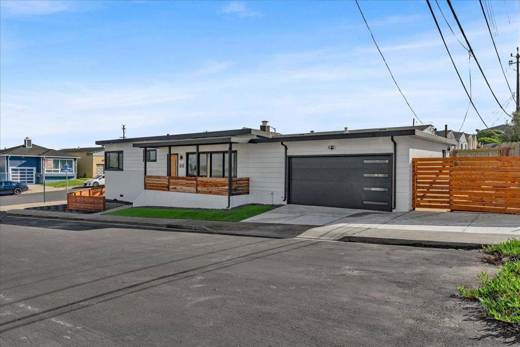 Daly City, CA 94015,60 Wavecrest DR