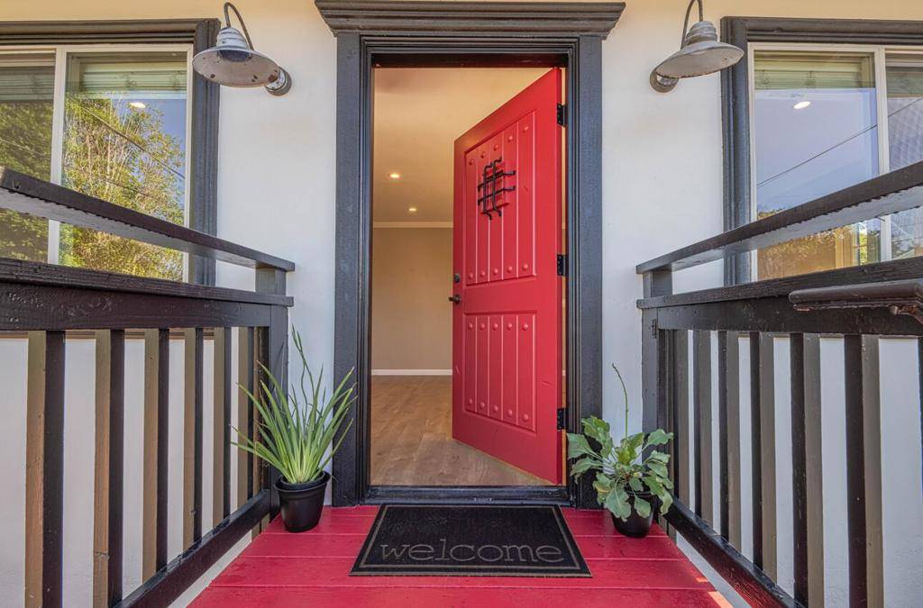 Pacific Grove, CA 93950,1113 Presidio BLVD